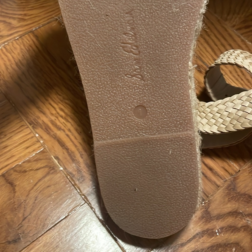 Sam Edelman Tan Woven Sandals - Picture 7 of 8